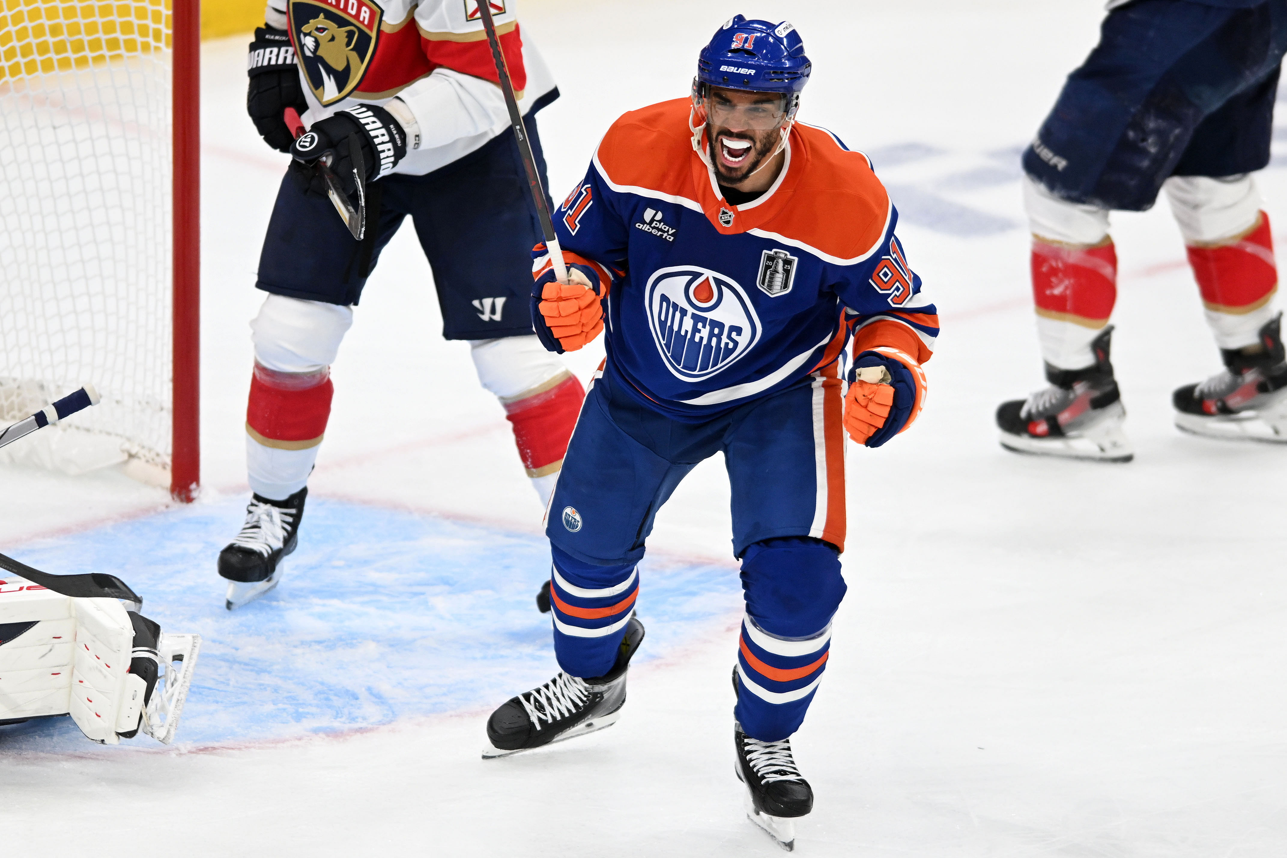 Evander Kane called out the referees (Imagn)